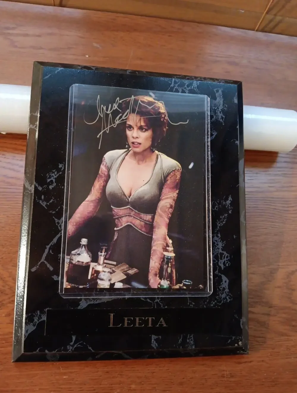 STAR TREK Chase Masterson Signed 4x6 Picture On 9x7 Plaque Leeta Dsp9